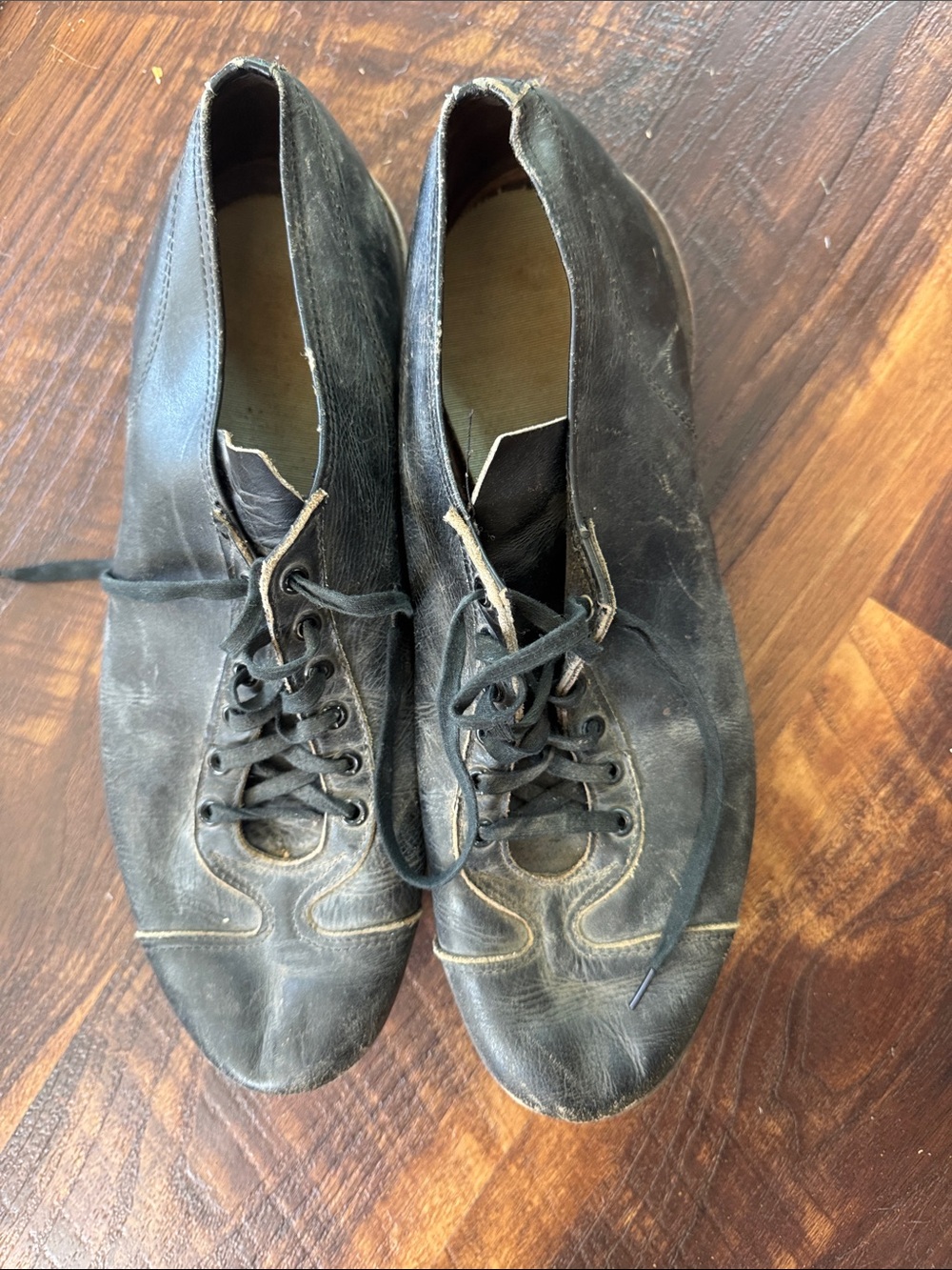 Antique 1940’s Baseball leather cleats